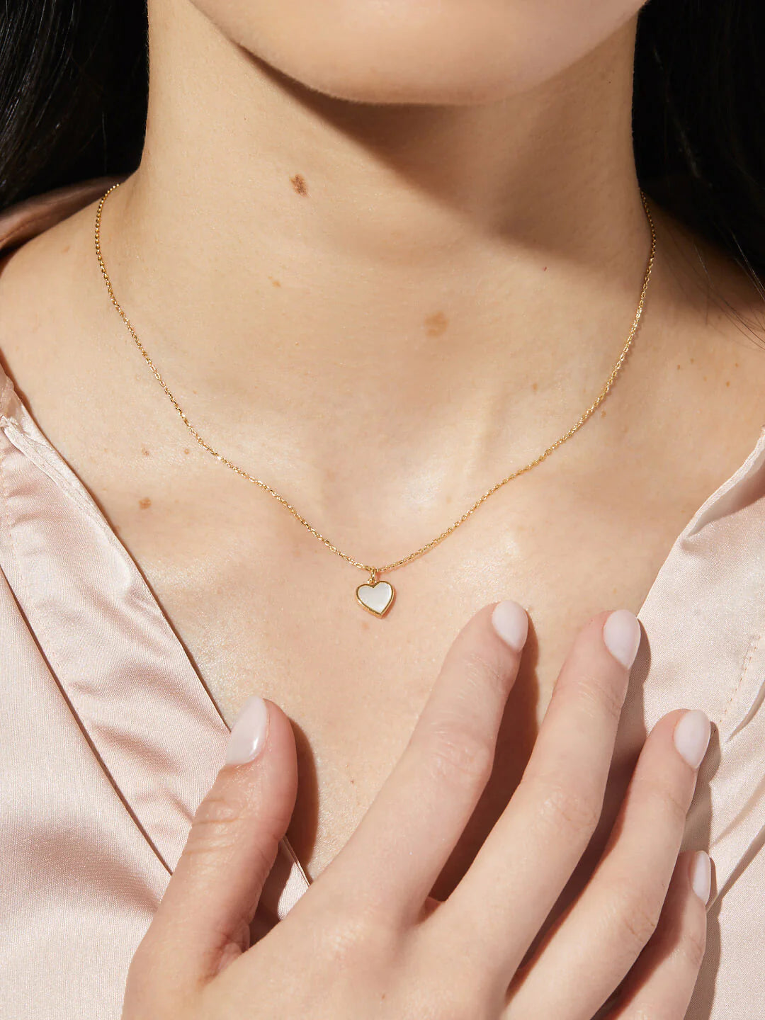 Minimal Heart Necklace - Main Image