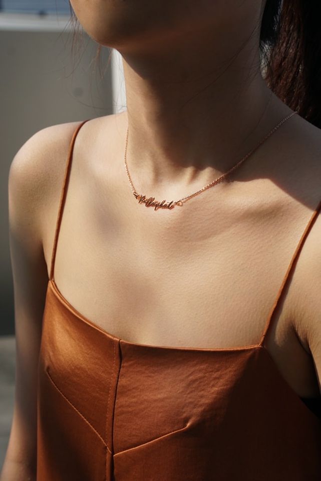 SLEEK SIGNATURE NAME NECKLACE - Grace