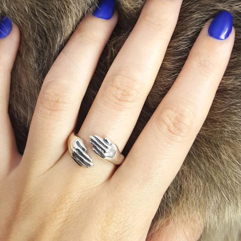 Exclusive Hug Ring - Grace