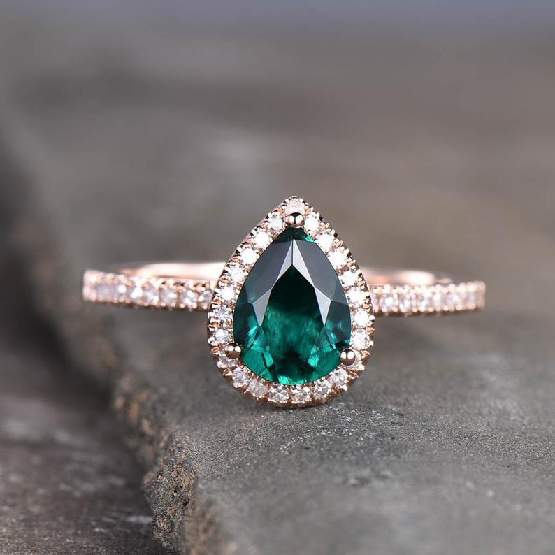 GREEN PEAR RING - Grace