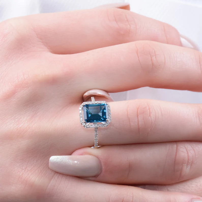 Square Blue Topaz Ring - 925 SILVER - Grace