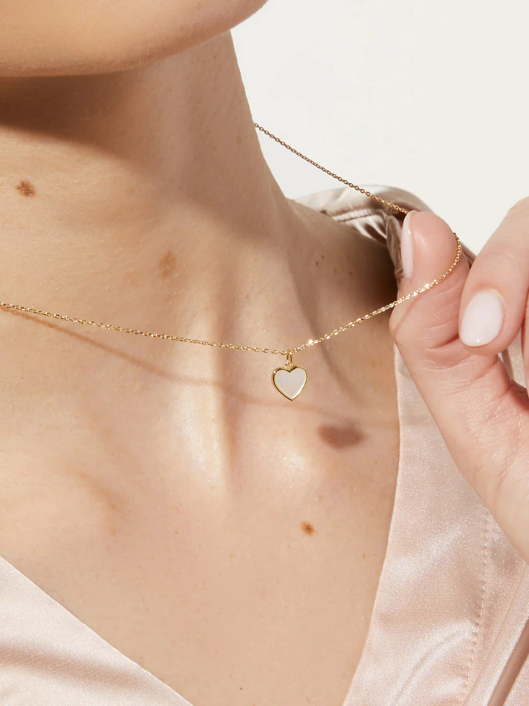 Minimal Heart Necklace - Grace