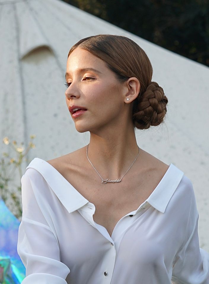 SLEEK SIGNATURE NAME NECKLACE - Grace