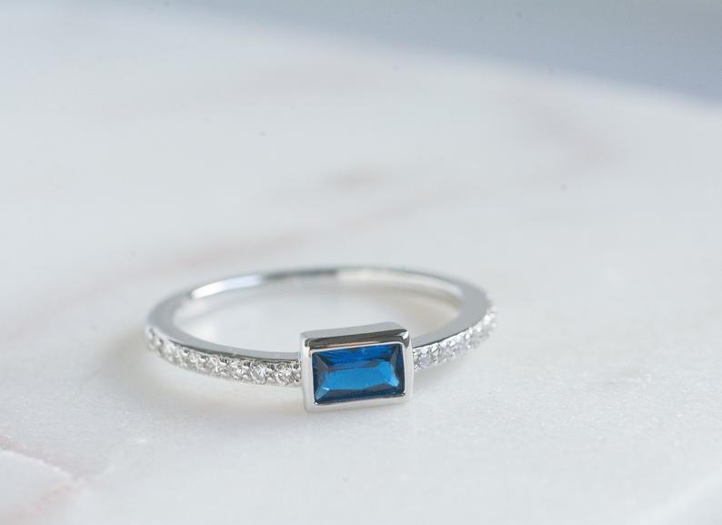 CUSHION CUT BLUE SAPPHIRE RING - Grace