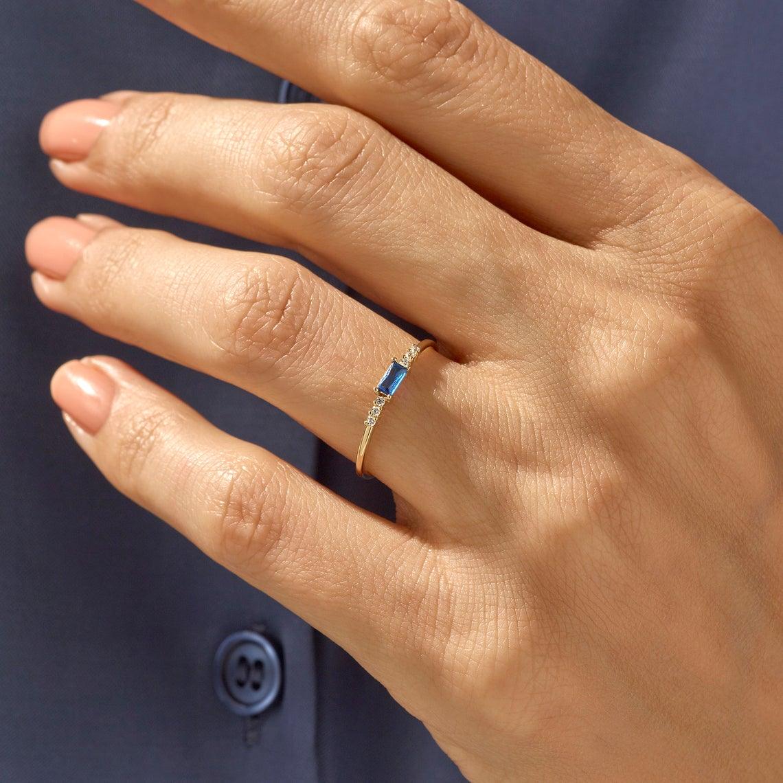 MINIMALIST RECTANGLE BLUE SAPPHIRE RING - Grace