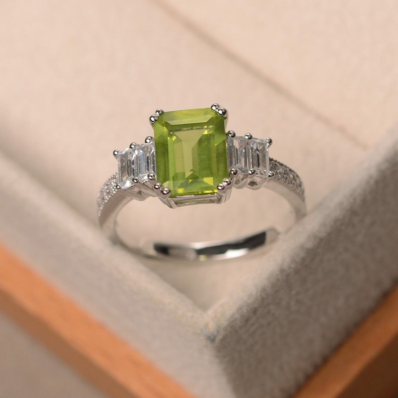 Peridot Promise Ring - Grace