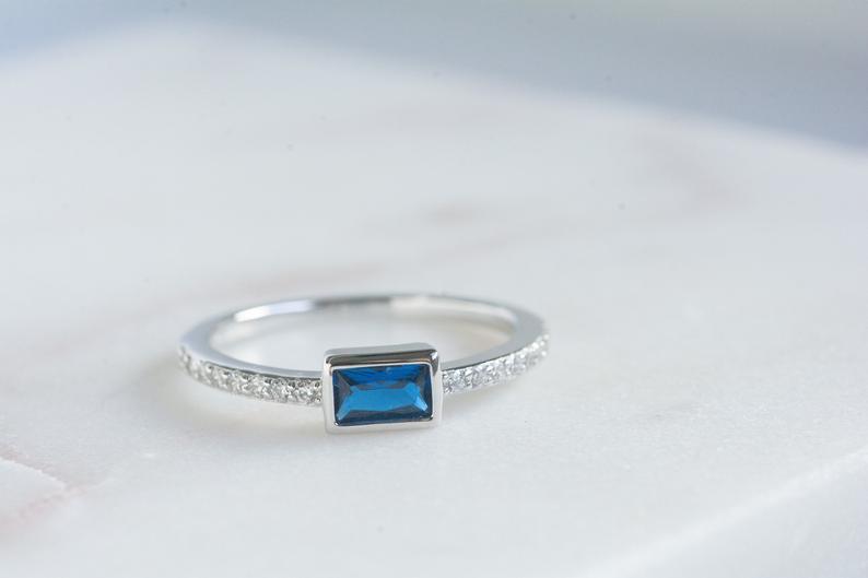 CUSHION CUT BLUE SAPPHIRE RING - Grace