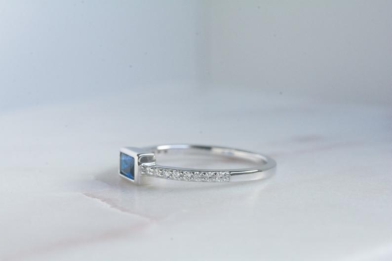 CUSHION CUT BLUE SAPPHIRE RING - Grace