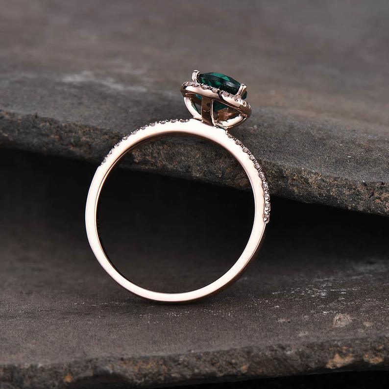 GREEN PEAR RING - Grace