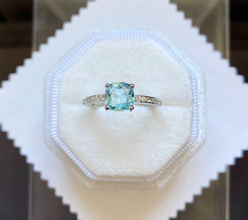 CUSHION CUT AQUA MARINE - Grace