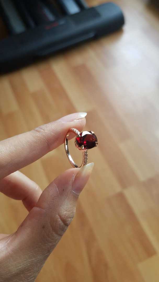 MAGIC GARNET RING - Grace